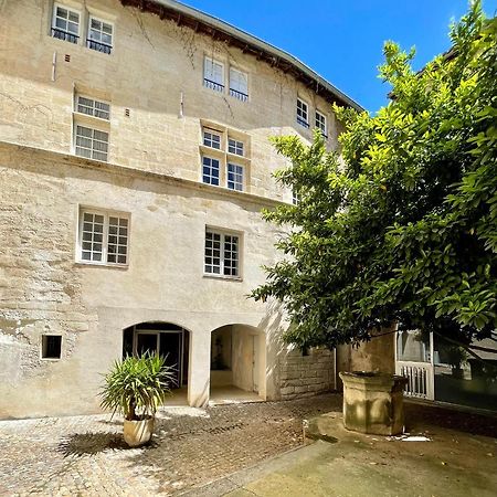 Appartement Aux Pieds Du Palais Des Papes. Avignon Kültér fotó